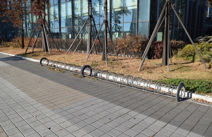 Велопарковка также никому не нужна (Songdo IBD, Южная Корея). | Фото: bigpicture.ru.