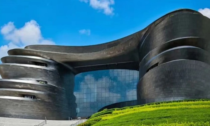 Центральный атриум – потрясающее городское пространство Шэньчжэня (Shenzhen Science & Technology Museum). Центральный атриум – потрясающее городское пространство Шэньчжэня (Shenzhen Science & Technology Museum).