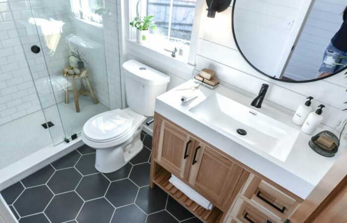 Роскошная ванная комната станет бонусом для владельцев «крошечного дома» на колесах. | Фото: trendhunter.com.