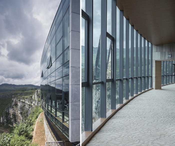 Фасад здания, нависающий над 165-метровой пропастью, облицован стеклом (Limestone Gallery, Китай).