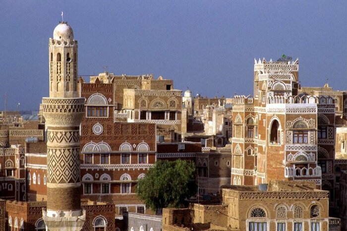 Фасады зданий имеют колоритный вид (Йемен). | Фото: turizm.mirvokrugnas.com.