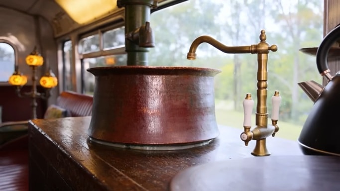 Старинная мойка. Старинная мойка.