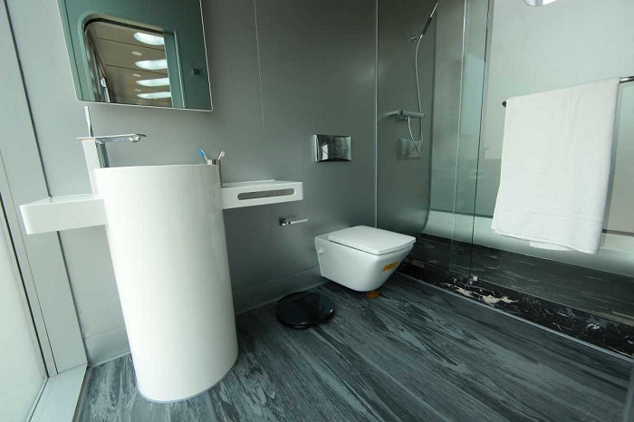 В мини-апартаментах есть полноценная ванная комната (Alpod, Китай). | Фото: bigpicture.ru.