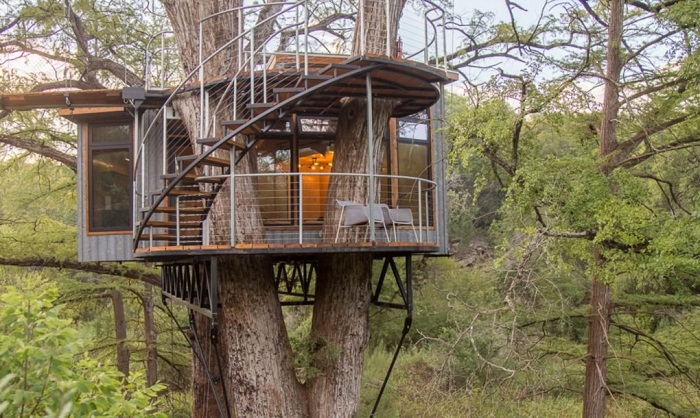 Необычный эко-дом Yoki Treehouse создан дизайнерским бюро ArtisTree (США).