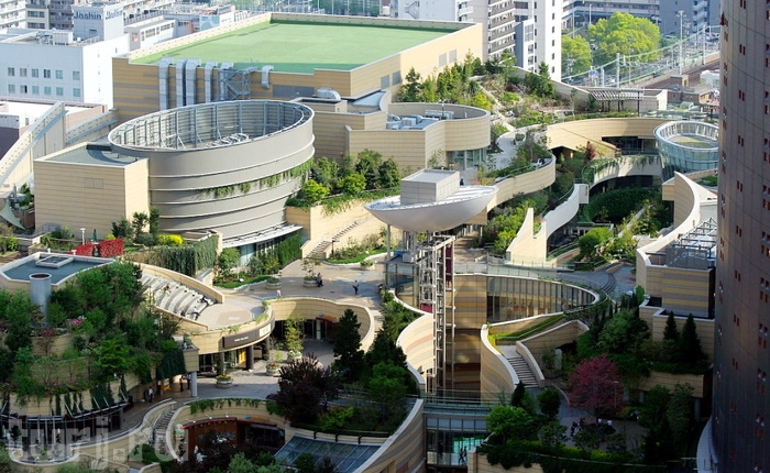 Восхитительные зоны отдыха в самом удивительном торговом центре Namba Parks (Осака, Япония).