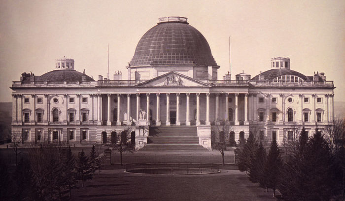Здание United States Capitol в 1846 г. (Вашингтон, США). | Фото: micccp.com.