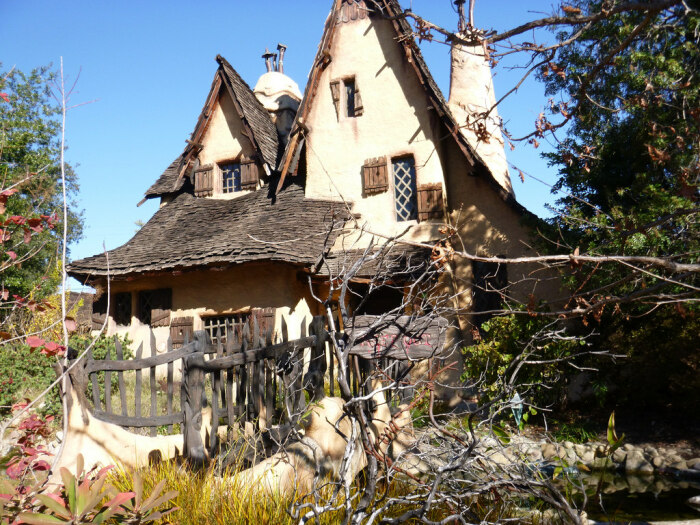     - The Witch’s House (-, -). | : gatetoadventures.com.