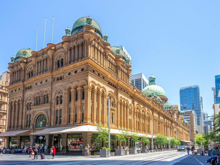 Богатое историей и великолепной архитектурой Здание Королевы Виктории занимает целый квартал на Джордж-стрит в Сиднее (Австралия).  <br>| Фото: visitsydneyaustralia.com.au.