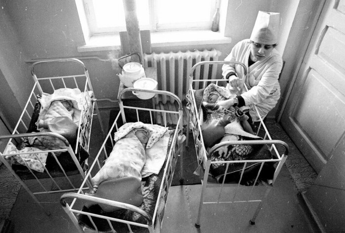 Зачем же пеленали детей в СССР? / Фото: yapet.livejournal.com