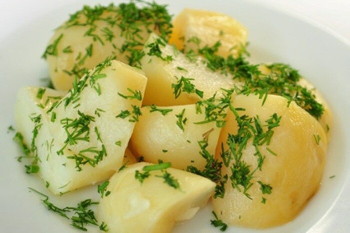 Картофель содержит устрашающее количество сахара. / Фото: еда.ру