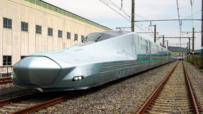 Сверхскоростной поезд в Японии. / Фото: 1gai.ru