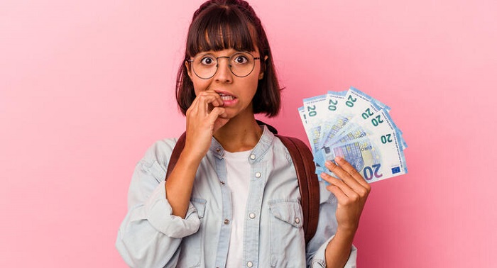 Финансовая дисморфия.