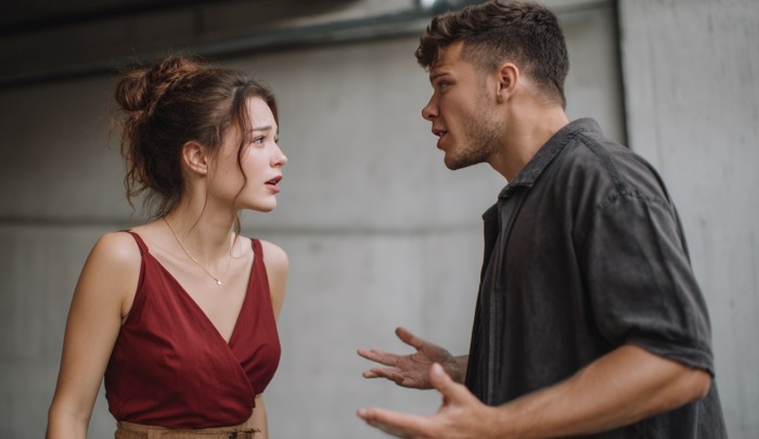 Я хотел помочь, а ты...