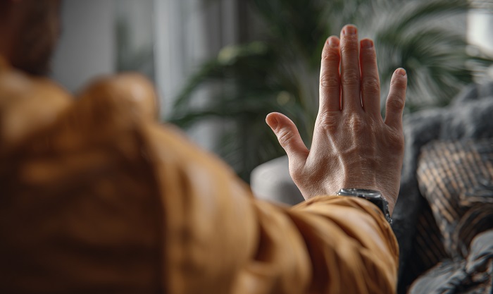 Манипуляции. / Фото: Midjourney Манипуляции. / Фото: Midjourney