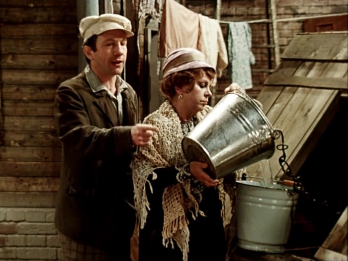 Кто так воду берёт?!