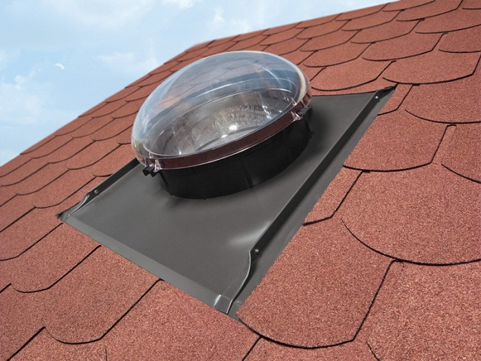 Световоды может подобрать и установить на крыше только специалист. / Фото: archiproducts.com
