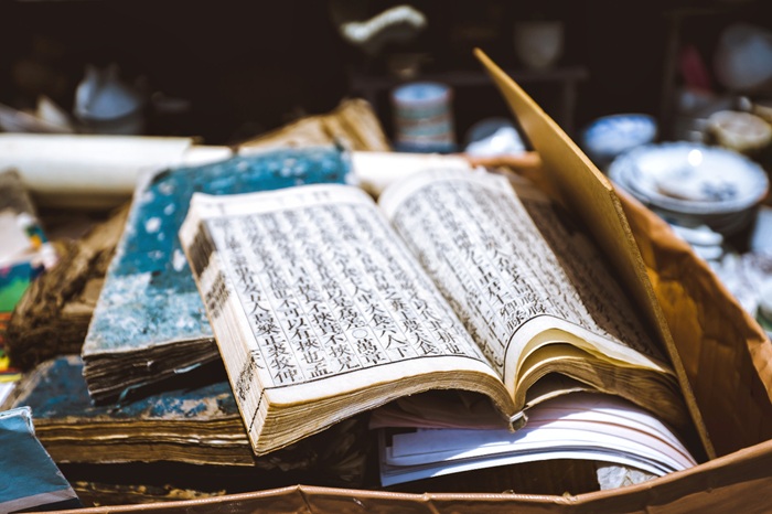 Китайские тексты стали первым источником для письменности японцев.
