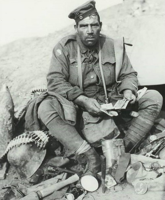 В Первую мировую войну сапоги имели далеко не все солдаты. /Фото: fishki.net