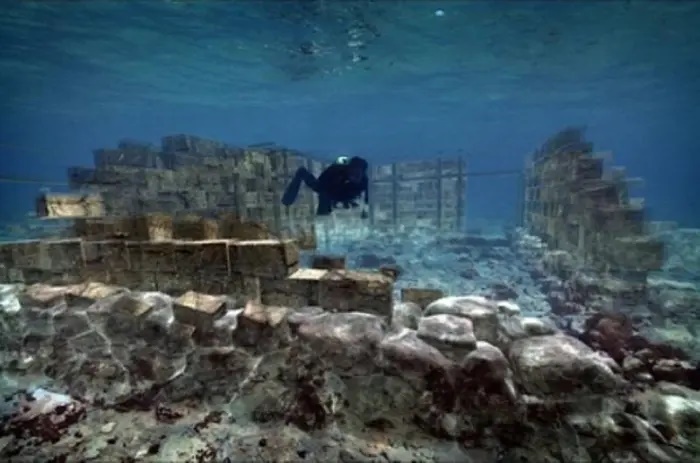 Дайверы быстро нашли подводный город. /Фото: travel.nine.com.au