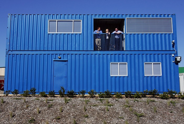 Дом из грузовых контейнеров. /Фото: miridei.com
