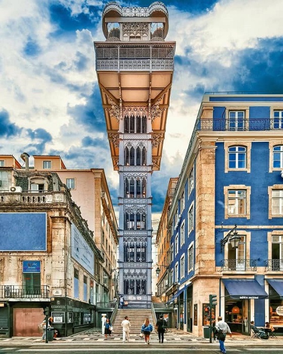 Португальский лифт, функционирующий больше ста лет. /Фото: facebook.com