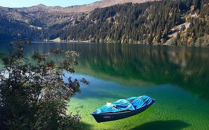 Озеро, в котором вода чуть ли не дистиллированная. /Фото: pibig.info