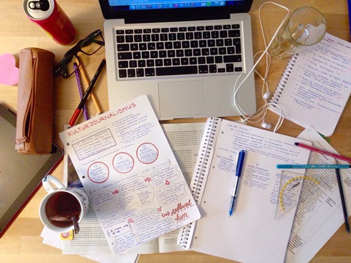 Записать конспект от руки - значит, лучше его запомнить. Записать конспект от руки - значит, лучше его запомнить.