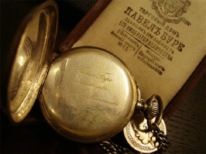 Знаменитый дореволюционный бренд часов. /Фото: antique-watch.com.ua