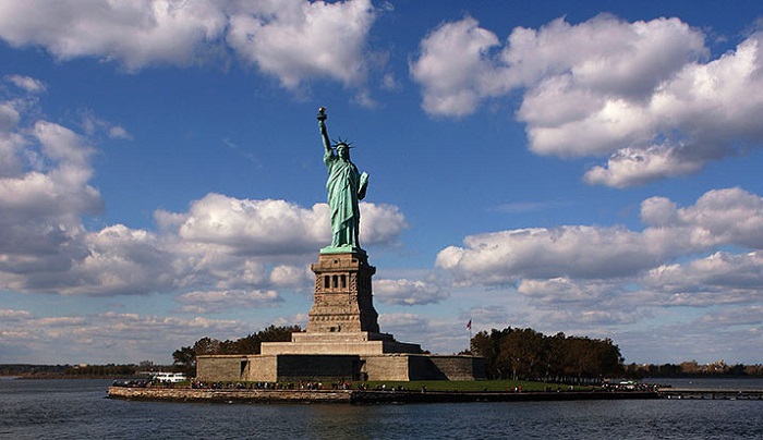 Создать Статую Свободы смогли только со второго раза. /Фото: thisamerica.net