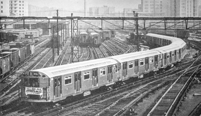 Вагоны типа «Brightliners» во время эксплуатации.