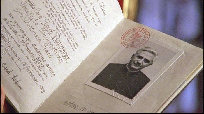 Паспорт ватиканского кардинала Йозефа Ратцингера. /Фото: papst.pro