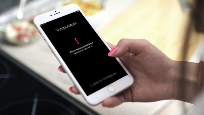 Просто так не загруженный телефон перегреваться не будет. Просто так не загруженный телефон перегреваться не будет.