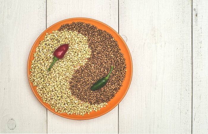 Сегодня больше людей стали видеть в гречке трендовый суперфуд.