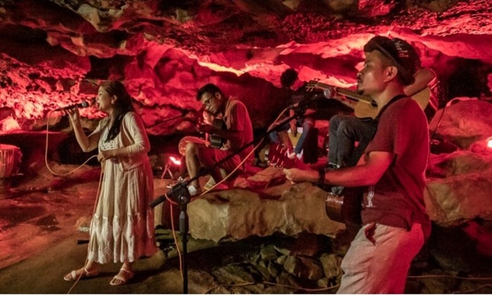Пещера в Индии стала сценой для музыкального спектакля с социальным подтекстом. /Фото: meghalayamonitor.com