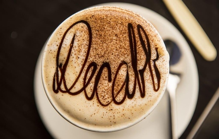 Кофе без кофеина на самом деле не совсем без кофеина.