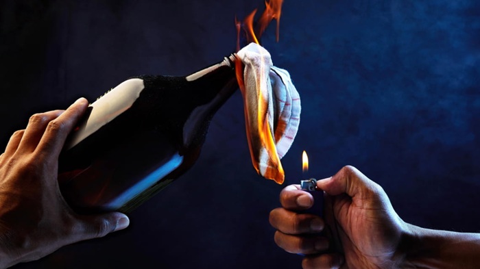 Молотов зажигательную смесь не придумывал - ему оказалось достаточно рассердить финнов.