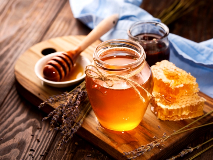 Даже если мёд засахарится, его свойства всё равно при нём останутся. /Фото: smak.ua