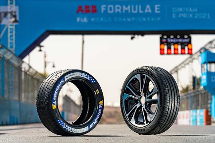 Спортивные шины для электрокара от знаменитого производителя Michelin. /Фото: 1t.by