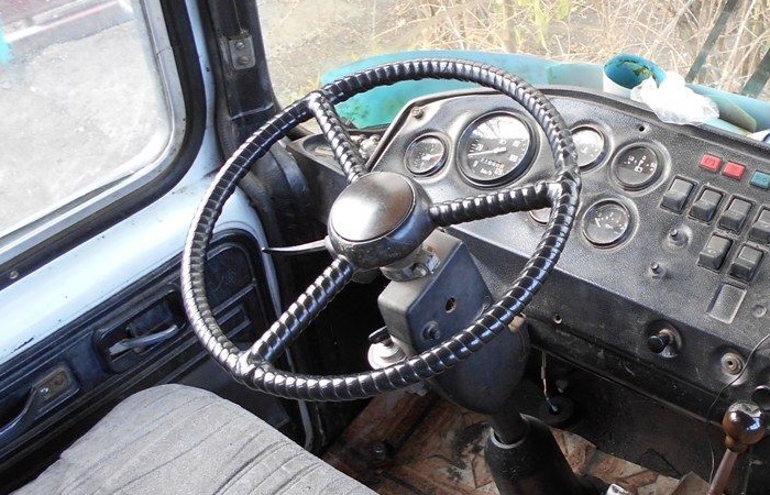 Руль заменил рычаги в машинах почти через десять лет. /Фото: 2drive.ru