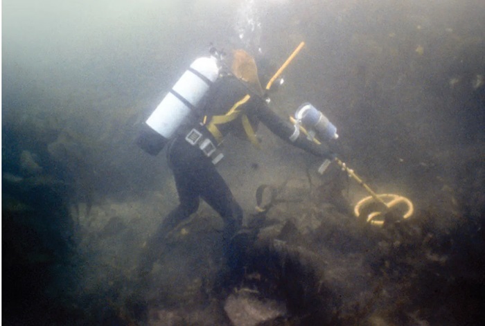 Изучение дайверами найденного судна, 1970-е гг. /Фото: the-past.com