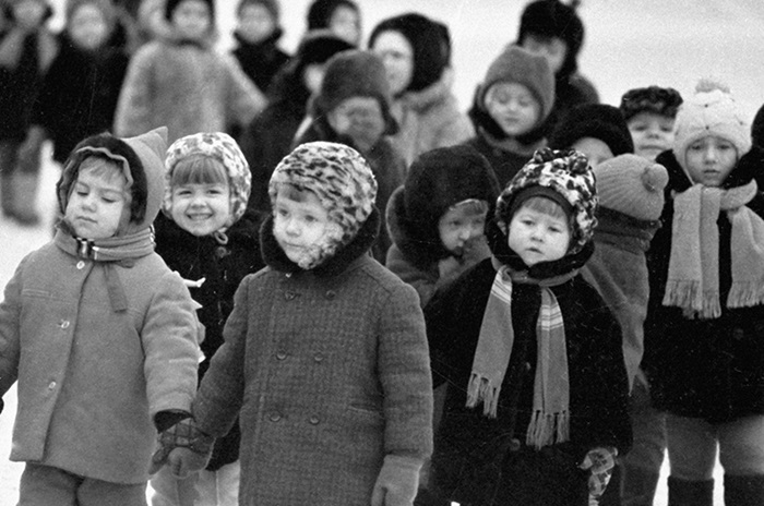 Детские шапки на завязочках. /Фото: aif.ru