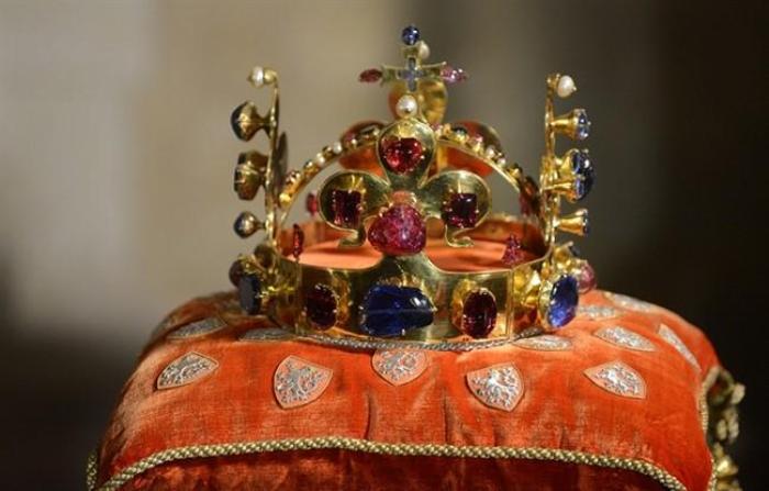 Чешская корона 14 века. /Фото: topvoprosov.ru