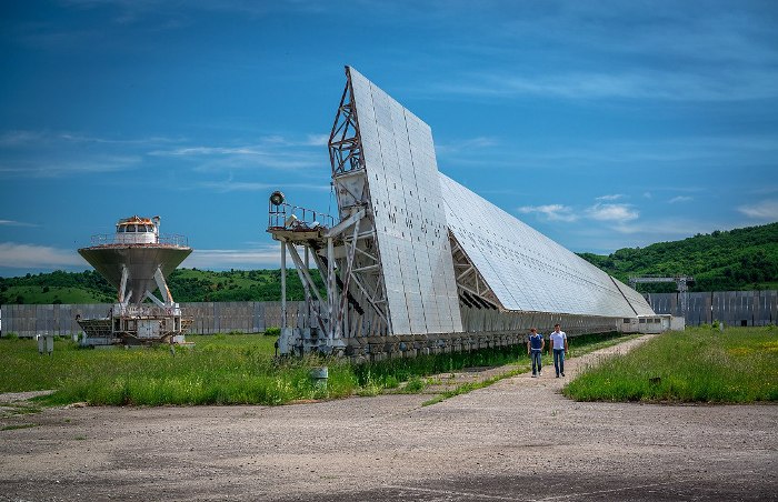Элементы самого большого радиотелескопа и вблизи впечатляют. /Фото: livejournal.com