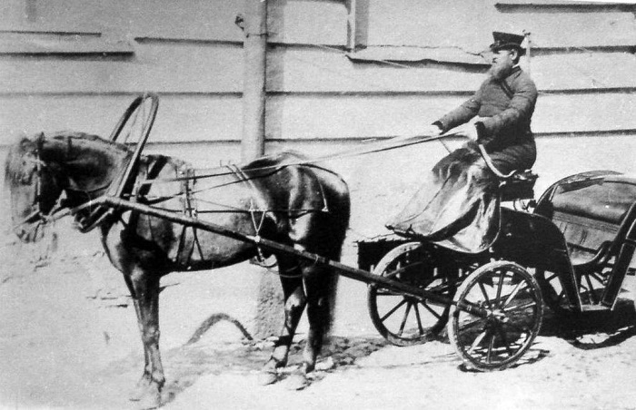 Самый известный отечественный извозчик на лошадях. /Фото: fofoi.ru