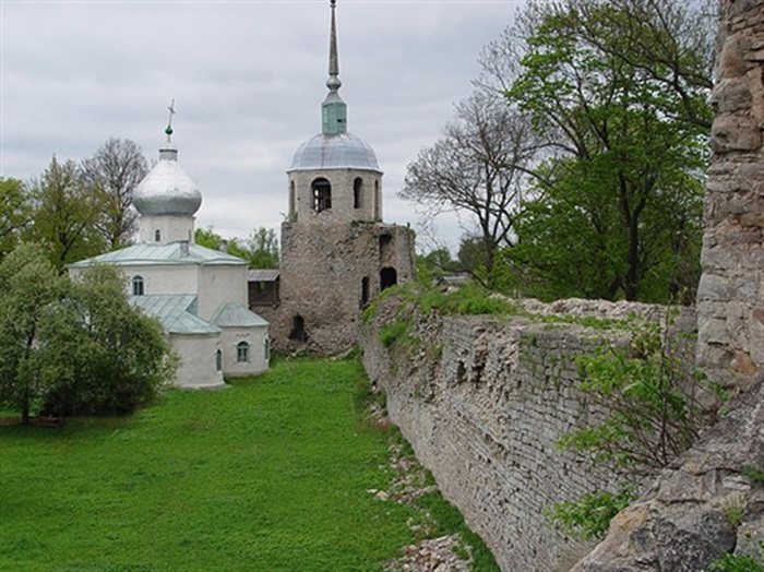 Фрагмент Порховской крепости, современный вид. /Фото: russian-goldenring.ru