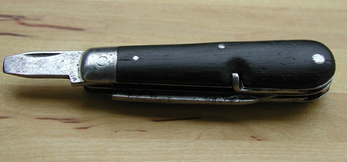 Так выглядела первая модель швейцарского ножа. /Фото: wikipedia.org