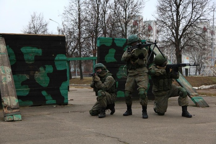 Скоро в российской армии появятся солдаты будущего.