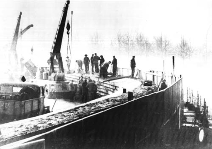 Строительство Берлинской стены в 1961 году. /Фото: wikipedia.org