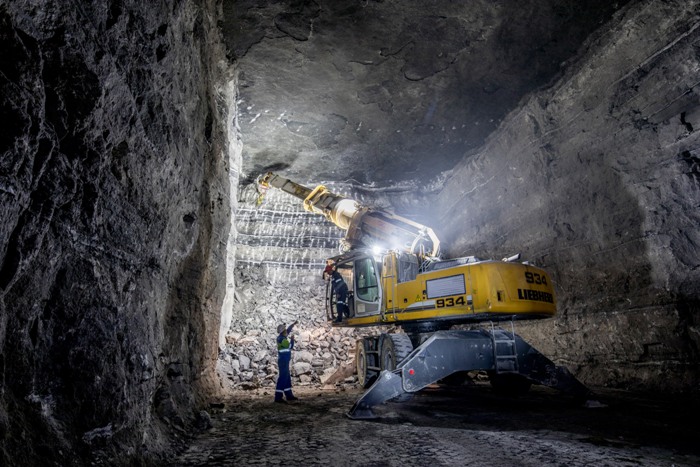 Размер только одной такой машины позволяет понять масштабы этих шахт. /Фото: mdz-moskau.eu