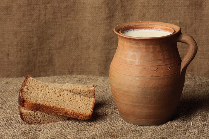 И хлеб, и молоко сохраняли с помощью куска ткани. /Фото: photo.99px.ru